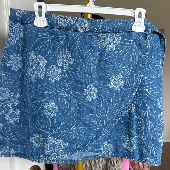 Free People Dresses & Skirts - Free People Blue Floral Mini Skirt NEW